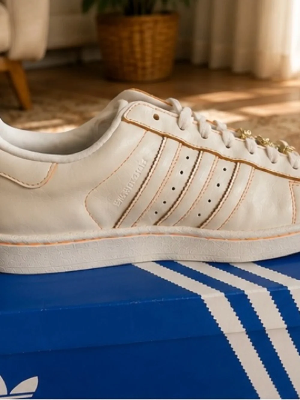 Adidas Women’s Superstar II W Shoes JS1379 Size 10 Off White Gold Metallic NWT